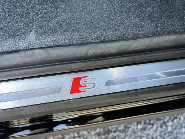 Ｑ３スポーツバック ３５ＴＦＳＩ　Ｓライン　パノラマサンルーフ　ブラックスタイリングＰＫＧ　プライバシーガラス　プラスＰＫＧ　コンビニエンス＆アシスタンスＰＫＧ　スマホ連携　ＡＣＣ　レーンアシスト　全周囲カメラ　ワイヤレスチャージ（65枚目）