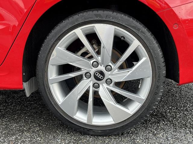 Ａ３ スポーツバック　１ｓｔエディション　限定車３７５台　マトリクスＬＥＤライト　テクノロジーＰＫＧ　コンビニエンスアシスタンスＰＫＧ　ＡＣＣ　レーンアシスト　アンビエントライト　パークアシスト　サイドアシスト　パドルシフト　１オーナー（28枚目）