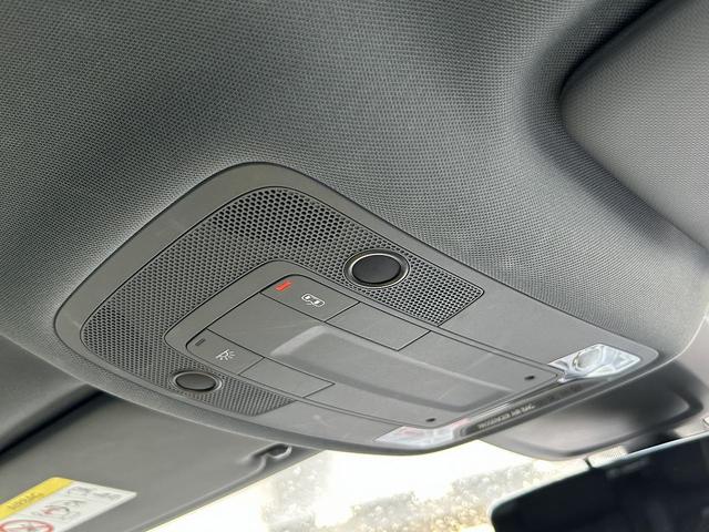 Ａ３ スポーツバック　１ｓｔエディション　限定車３７５台　マトリクスＬＥＤライト　テクノロジーＰＫＧ　コンビニエンスアシスタンスＰＫＧ　ＡＣＣ　レーンアシスト　アンビエントライト　パークアシスト　サイドアシスト　パドルシフト　１オーナー（57枚目）