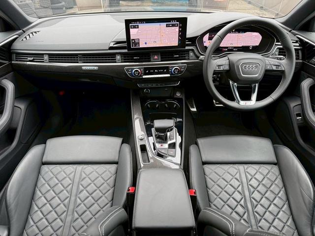 Ｓ４アバント ベースグレード　オプション１９インチＡＷ　コンフォートＰＫＧ　マトリクスＬＥＤ　マッサージ機能　レッドキャリパー　ファインナッパーレザー　バーチャルＣＰ　パークアシスト　全席シートヒーター　１オーナー（2枚目）