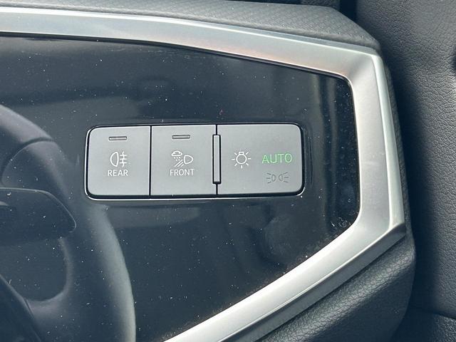 Ｑ３ ３５ＴＦＳＩアドバンスド　コンビニエンスアシスタンスＰＫＧ　スマホ連携　全周囲カメラ　ドライブセレクト　ＡＣＣ　レーンアシスト　サイドアシスト　バーチャルＣＰ　シートヒーター　アドバンスドキー　１オーナー（46枚目）