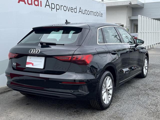 Ａ３ スポーツバック３０ＴＦＳＩ　コンビニエンス＆アシスタンスＰＫＧ　ナビケーションＰＫＧ　スマホ連携　ＡＣＣ　レーンアシスト　パークアシスト　サイドアシスト　バーチャルコックピット　パドルシフト　シートヒーター　１オーナー（25枚目）