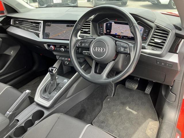 Ａ１スポーツバック ３５ＴＦＳＩ　アドバンスド　ナビケーションＰＫＧ　コンビニエンスＰＫＧ　アシスタンスＰＫＧ　ワイアレスチャージ　スマホ連携　ＡＣＣ　レーンアシスト　アームレスト　シートヒーター　バーチャルコックピット　１オーナー（40枚目）