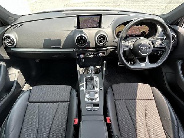 Ａ３セダン ３０ＴＦＳＩ　スポーツ　ＳラインＰＫＧ　アシスタンスＰＫＧ　ハーフレザー　シートヒーター　バーチャルＣＰ　ＡＣＣ　レーンアシスト　サイドアシスト　パドルシフト　スマホ連携　ＬＥＤヘッドライト　純正１８インチＡＷ（2枚目）