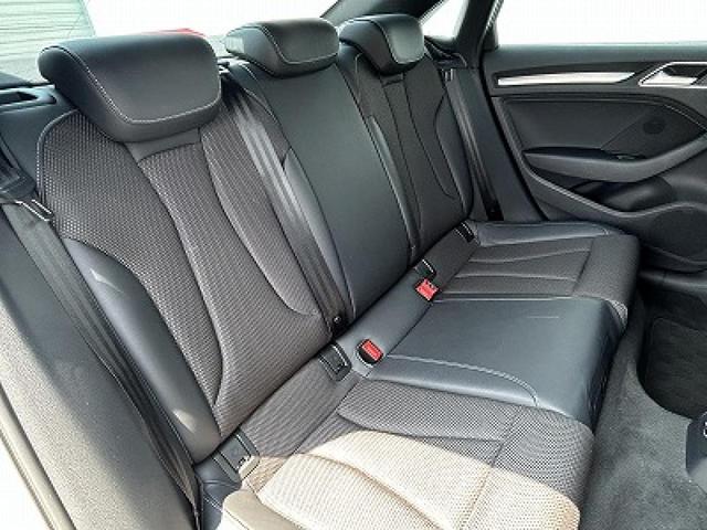 Ａ３セダン ３０ＴＦＳＩ　スポーツ　ＳラインＰＫＧ　アシスタンスＰＫＧ　ハーフレザー　シートヒーター　バーチャルＣＰ　ＡＣＣ　レーンアシスト　サイドアシスト　パドルシフト　スマホ連携　ＬＥＤヘッドライト　純正１８インチＡＷ（15枚目）
