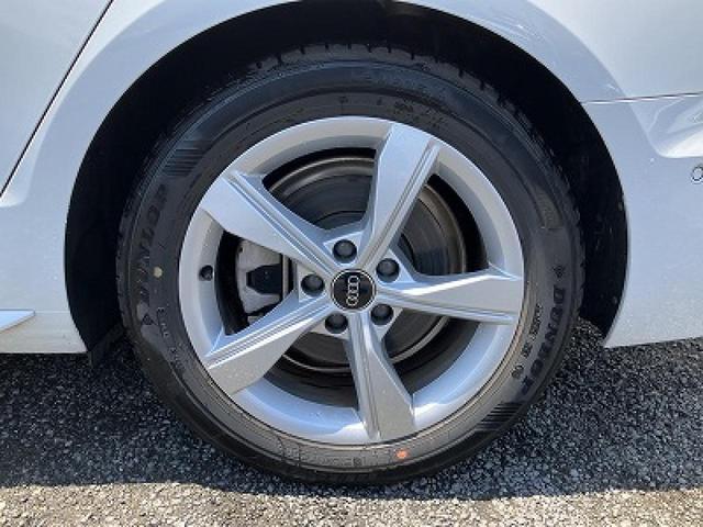 Ａ４アバント ３５ＴＤＩ　アドバンスド　コンフォートＰＫＧ　ＡＣＣ　レーンアシスト　パークアシスト　サイドアシスト　全周囲カメラ　アンビエントライト　マトリクスＬＥＤ　バーチャルコックピット　ホールドアシスト　アドバンスドキー　スマホ連携（29枚目）