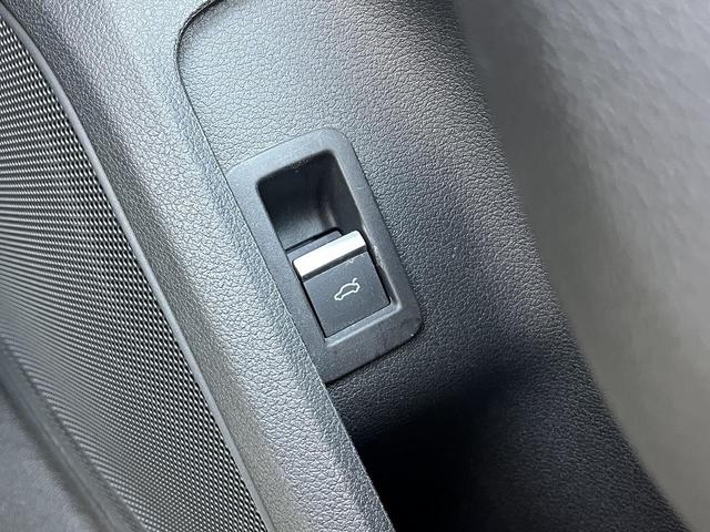 Ａ４アバント ３５ＴＤＩ　アドバンスド　コンフォートＰＫＧ　ＡＣＣ　レーンアシスト　パークアシスト　サイドアシスト　全周囲カメラ　アンビエントライト　マトリクスＬＥＤ　バーチャルコックピット　ホールドアシスト　アドバンスドキー　スマホ連携（66枚目）