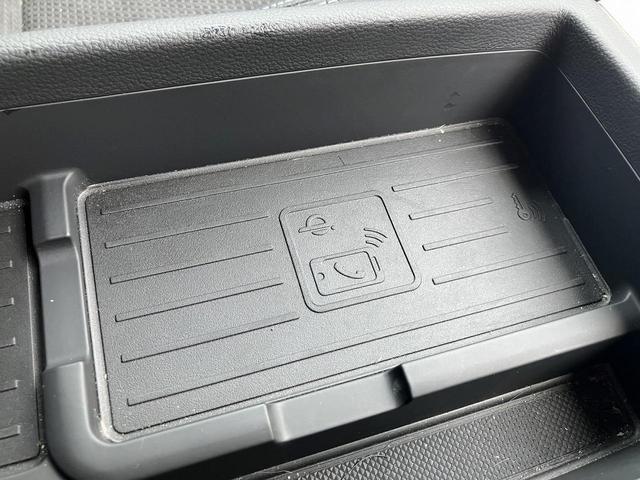Ａ４ ４０ＴＤＩクワトロ　Ｓライン　ＳラインプラスＰＫＧ　マトリクスＬＥＤ　全周囲カメラ　ワイアレスチャージ　ＡＣＣ　パークアシスト　レーンアシスト　サイドアシスト　スマホ連携　シートヒーター　ドライブセレクト　全周囲カメラ（8枚目）