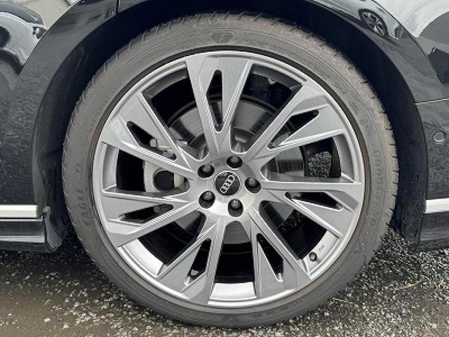 Ａ８ ６０ＴＦＳＩ　ｅクワトロ　Ａｕｄｉデザインセレクション　コンフォートＰＫＧ　Ｂ＆Ｏ　ＳラインスタイリングＰＫＧ　リヤシートモニター　パノラマサンルーフ　ＯＰ２１ＡＷ　デジタルマトリクスＬＥＤ　１００Ｖ電源　エアクオリティＰＫＧ（30枚目）