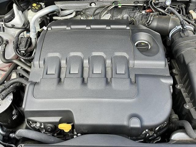 Ｑ３スポーツバック ３５ＴＤＩクワトロ　Ｓライン　コンビニエンス＆アシスタンスＰＫＧ　ブラックスタイリングＰＫＧ　プラスＰＫＧ　前席シートヒーター　ＡＣＣ　サイドアシスト　マルチカラーアンビエントライト　全周囲カメラ　１オーナー（17枚目）