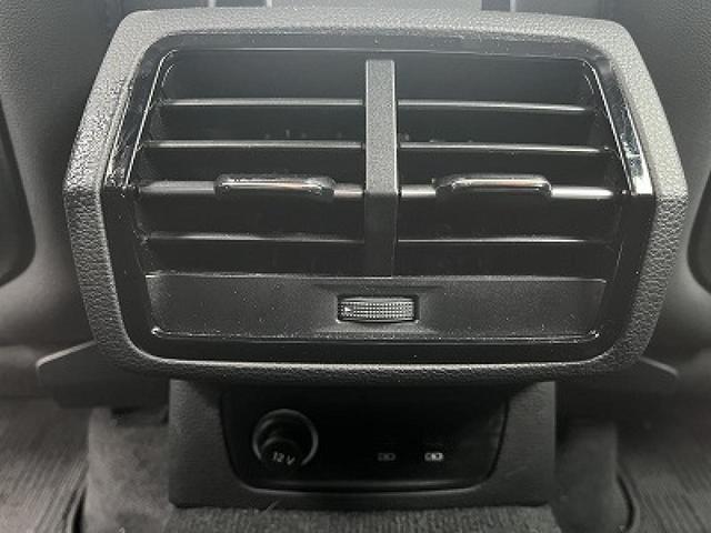 Ｑ３スポーツバック ３５ＴＤＩクワトロ　Ｓライン　コンビニエンス＆アシスタンスＰＫＧ　ブラックスタイリングＰＫＧ　プラスＰＫＧ　前席シートヒーター　ＡＣＣ　サイドアシスト　マルチカラーアンビエントライト　全周囲カメラ　１オーナー（27枚目）