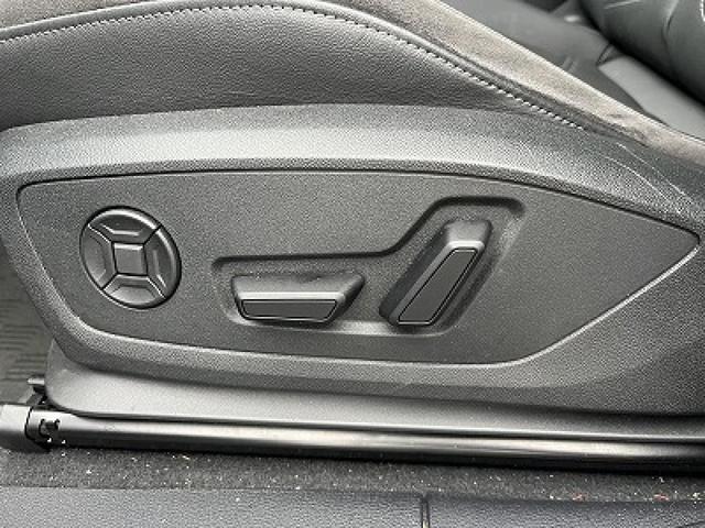 Ｑ３スポーツバック ３５ＴＤＩクワトロ　Ｓライン　コンビニエンス＆アシスタンスＰＫＧ　ブラックスタイリングＰＫＧ　プラスＰＫＧ　前席シートヒーター　ＡＣＣ　サイドアシスト　マルチカラーアンビエントライト　全周囲カメラ　１オーナー（31枚目）