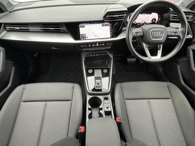 Ａ３ スポーツバック３０ＴＦＳＩ　コンビニエンス＆アシスタンスＰＫＧ　ナビケーションＰＫＧ　バーチャルコックピット　ＴＶチューナー　スマホ連携　ＡＣＣ　レーンアシスト　パークアシスト　サイドアシスト　シートヒーター　Ｂｌｕｅｔｏｏｔｈ（2枚目）