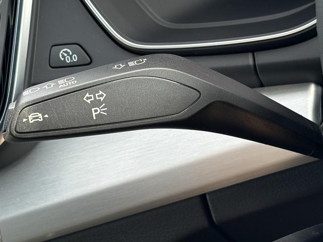Ｑ５ ４０ＴＤＩクワトロ　Ｓライン　ＳラインプラスＰＫＧ　ドライブセレクト　アンビエントライト　スマホ連携　全周囲カメラ　ＡＣＣ　レーンアシスト　パークアシスト　サイドアシスト　全席シートヒーター　プライバシーガラス　１オーナー（10枚目）