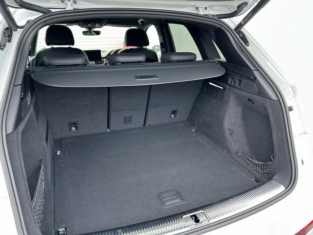 Ｑ５ ４０ＴＤＩクワトロ　Ｓライン　ＳラインプラスＰＫＧ　ドライブセレクト　アンビエントライト　スマホ連携　全周囲カメラ　ＡＣＣ　レーンアシスト　パークアシスト　サイドアシスト　全席シートヒーター　プライバシーガラス　１オーナー（16枚目）