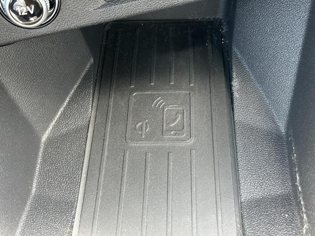 Ａ１スポーツバック ２５ＴＦＳＩ　アドバンスド　コンビニエンス＆アシスタンスＰＫＧ　ナビゲーションＰＫＧ　スマホ連携　コントラストルーフ　ＡＣＣ　サイドアシスト　レーンアシスト　ワイヤレスチャージ　バーチャルＣＰ　純正１６インチＡＷ　１オーナー（8枚目）