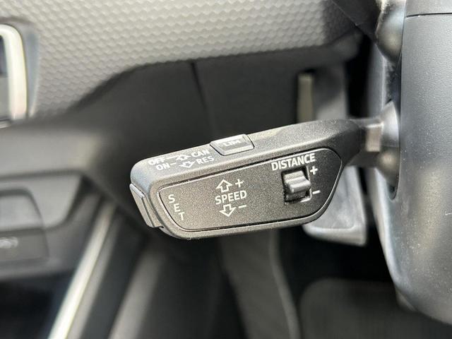Ａ１スポーツバック ２５ＴＦＳＩ　アドバンスド　コンビニエンス＆アシスタンスＰＫＧ　ナビゲーションＰＫＧ　スマホ連携　コントラストルーフ　ＡＣＣ　サイドアシスト　レーンアシスト　ワイヤレスチャージ　バーチャルＣＰ　純正１６インチＡＷ　１オーナー（9枚目）
