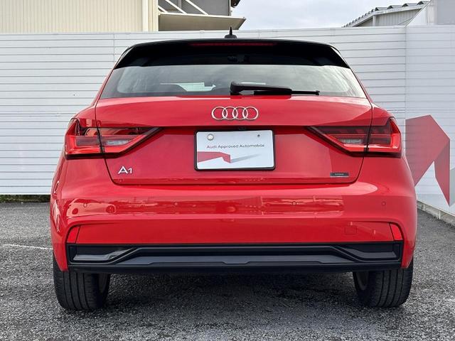 Ａ１スポーツバック ２５ＴＦＳＩ　アドバンスド　コンビニエンス＆アシスタンスＰＫＧ　ナビゲーションＰＫＧ　スマホ連携　コントラストルーフ　ＡＣＣ　サイドアシスト　レーンアシスト　ワイヤレスチャージ　バーチャルＣＰ　純正１６インチＡＷ　１オーナー（19枚目）