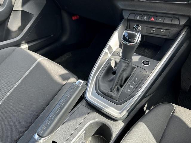 Ａ１スポーツバック ２５ＴＦＳＩ　アドバンスド　コンビニエンス＆アシスタンスＰＫＧ　ナビゲーションＰＫＧ　スマホ連携　コントラストルーフ　ＡＣＣ　サイドアシスト　レーンアシスト　ワイヤレスチャージ　バーチャルＣＰ　純正１６インチＡＷ　１オーナー（24枚目）