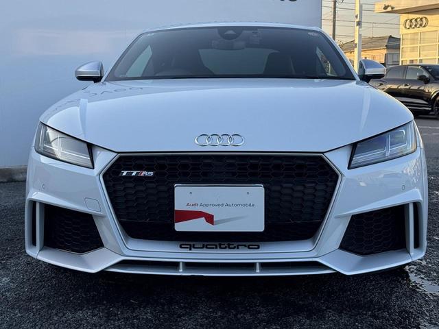 ＴＴ ＲＳクーペ ベースグレード　ＲＳエキゾースト　ＯＰ２０インチＡＷ　マトリクスＯＬＥＤ　マットアルミニウムスタイリングＰＫＧ　エクステンデットレザーＰＫＧ　ファインナッパレザー　レッドキャリパー　クルコン　バックカメラ（18枚目）