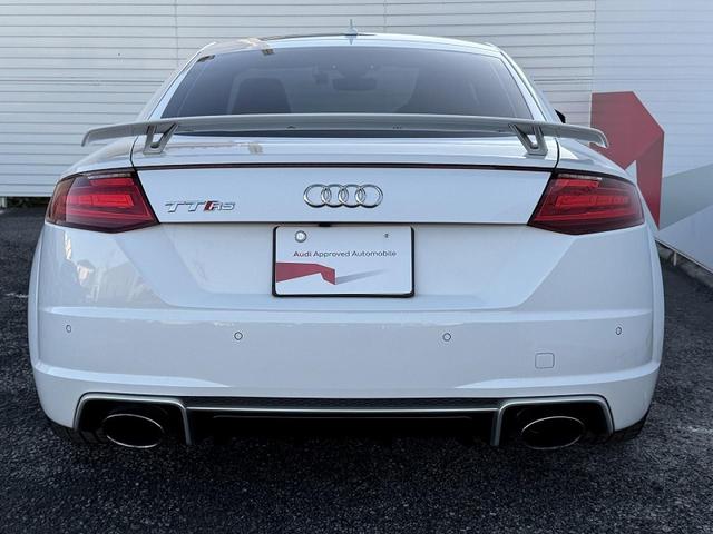 ＴＴ ＲＳクーペ ベースグレード　ＲＳエキゾースト　ＯＰ２０インチＡＷ　マトリクスＯＬＥＤ　マットアルミニウムスタイリングＰＫＧ　エクステンデットレザーＰＫＧ　ファインナッパレザー　レッドキャリパー　クルコン　バックカメラ（19枚目）
