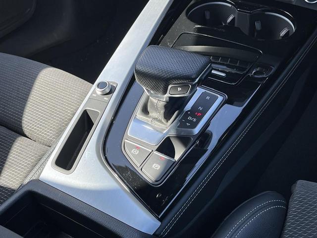 Ａ４ ３５ＴＦＳＩ　Ｓライン　ＳラインプラスＰＫＧ　ＳラインインテリアＰＫＧ　マトリクスＬＥＤヘッドライトＰＫＧ　ＴＶチューナー　マルチカラーアンビエントライト　スマホ連携　ワイヤレスチャージ　全周囲カメラ　パークアシスト（27枚目）
