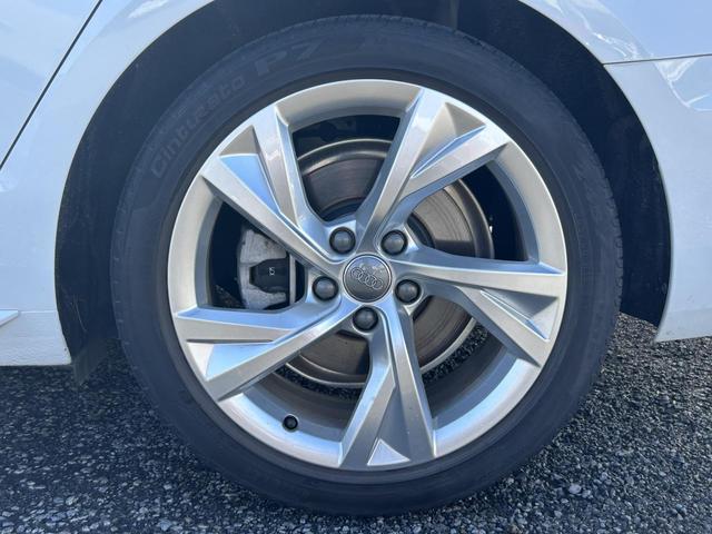 Ａ４ ３５ＴＦＳＩ　Ｓライン　ＳラインプラスＰＫＧ　ＳラインインテリアＰＫＧ　マトリクスＬＥＤヘッドライトＰＫＧ　ＴＶチューナー　マルチカラーアンビエントライト　スマホ連携　ワイヤレスチャージ　全周囲カメラ　パークアシスト（31枚目）