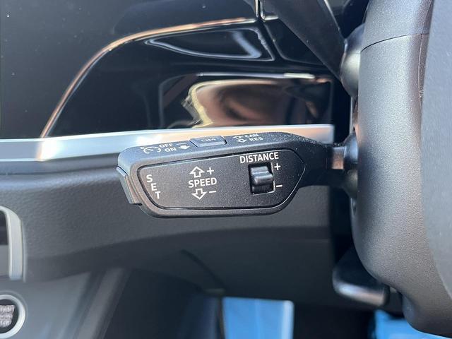Ｑ３ ３５ＴＦＳＩ　Ｓライン　ブラックスタイリングＰＫＧ　プラスＰＫＧ　コンビニ＆アシスタンスＰＫＧ　スマホ連携　ワイヤレスチャージ　パーシャルレザー　１９インチＡＷ　全周囲カメラ　アンビエントライト　サイドアシスト　１オーナー（9枚目）