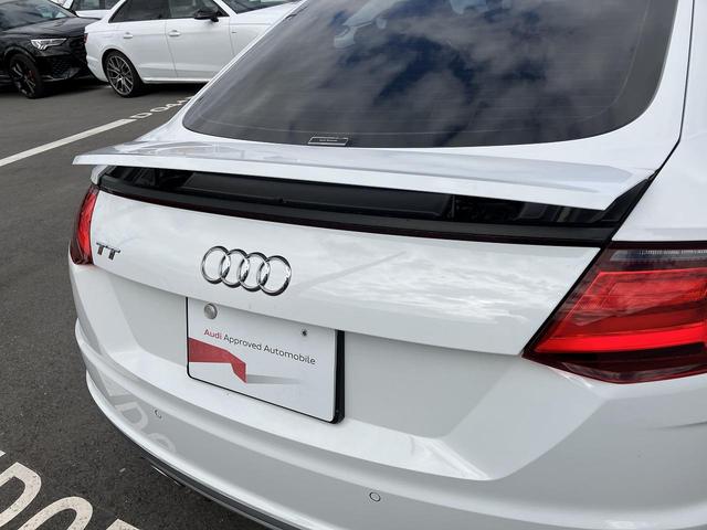 ＴＴクーペ ４０ＴＦＳＩ　Ｓラインパッケージ　コンフォートＰＫＧ　クルーズコントロール　可変式リア　ドライブセレクト　スマホ連携　Ｂｌｕｅｔｏｏｔｈ　サイドアシスト　シートヒーター　ホールドアシスト　バーチャルコックピット　１オーナー（7枚目）