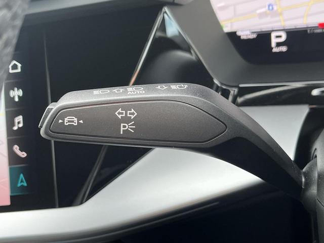 RS3 ベースグレード RSスポーツエキゾースト RSダンピングコントロールサス オプション19インチAW ファインナッパレザーダイヤモンドステッチ マトリクスLED レッドキャリパー(9枚目)