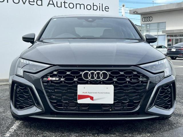 RS3 ベースグレード RSスポーツエキゾースト RSダンピングコントロールサス オプション19インチAW ファインナッパレザーダイヤモンドステッチ マトリクスLED レッドキャリパー(17枚目)