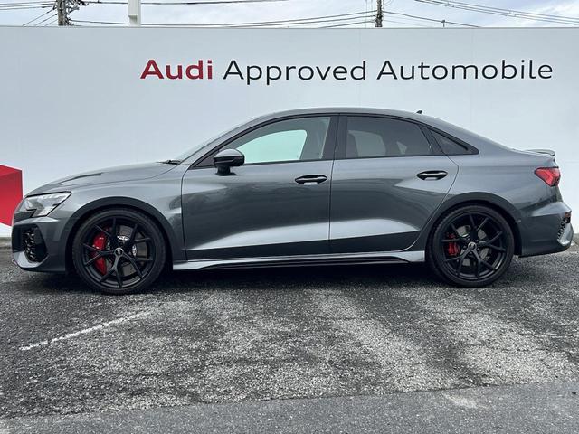 RS3 ベースグレード RSスポーツエキゾースト RSダンピングコントロールサス オプション19インチAW ファインナッパレザーダイヤモンドステッチ マトリクスLED レッドキャリパー(18枚目)