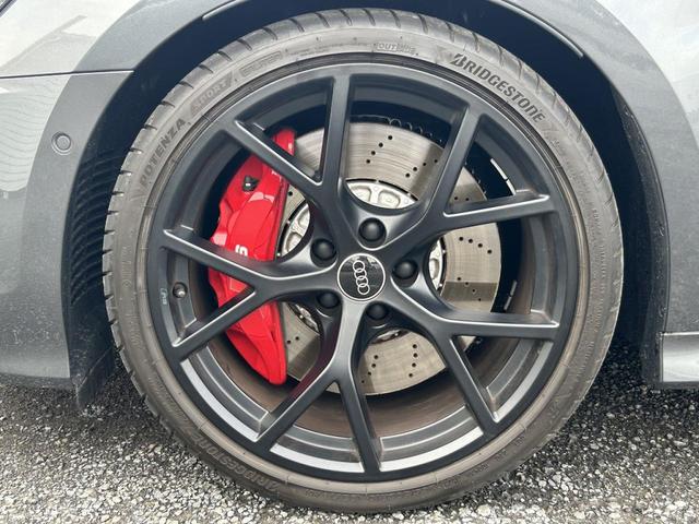 RS3 ベースグレード RSスポーツエキゾースト RSダンピングコントロールサス オプション19インチAW ファインナッパレザーダイヤモンドステッチ マトリクスLED レッドキャリパー(33枚目)