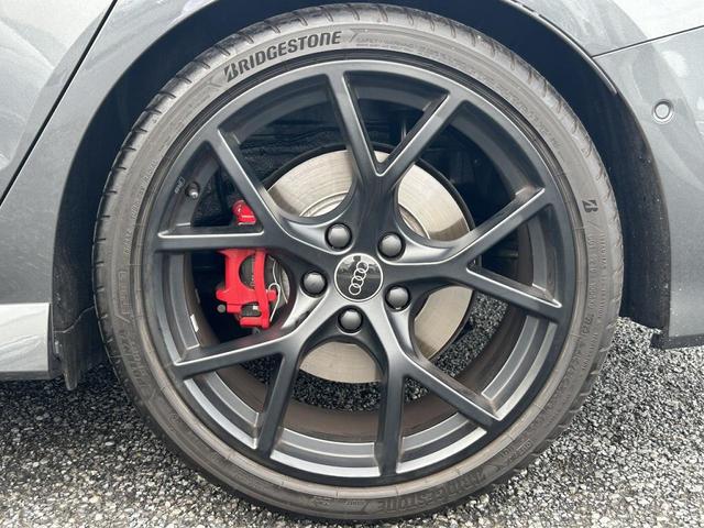 RS3 ベースグレード RSスポーツエキゾースト RSダンピングコントロールサス オプション19インチAW ファインナッパレザーダイヤモンドステッチ マトリクスLED レッドキャリパー(34枚目)