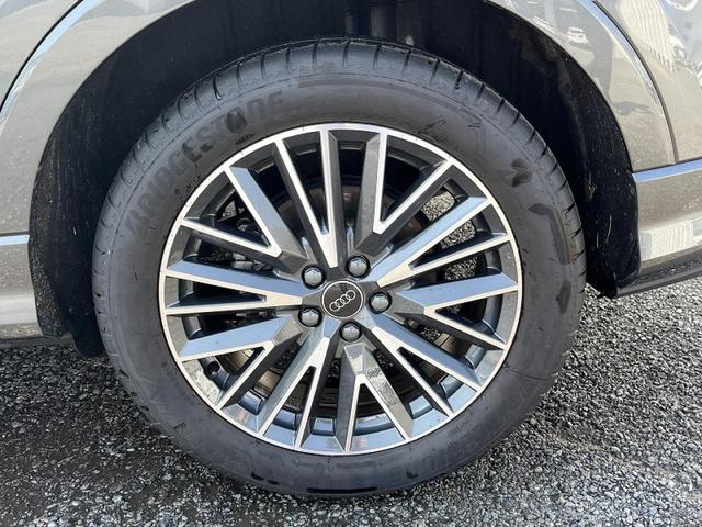 Q3 35TFSI Sライン コンビニエンスアシスタンスPKG プラスPKG パーシャルレザー OP19インチAW スマホ連携 ACC レーンアシスト サイドアシスト ドライブセレクト 全周囲カメラ ワイヤレスチャージ 1オーナー(28枚目)