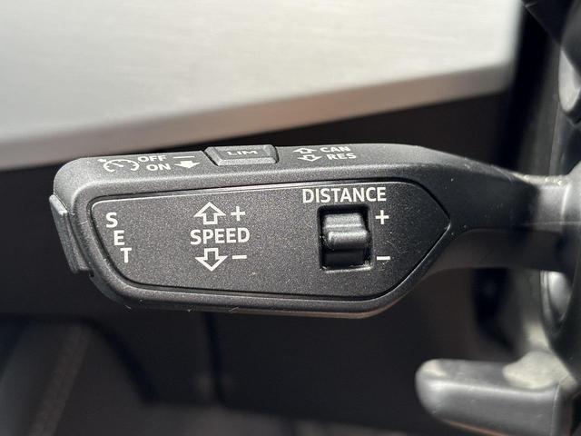 Ａ４アバント ブラックスタイルプラス　２５０台限定　専用１９インチＡＷ　コンフォートＰＫＧ　ＳラインプラスＰＫＧ　インテリアＰＫＧ　マトリクスＬＥＤ　アンビエントライト　全周囲カメラ　ＡＣＣ　レーンアシスト　パークアシスト　サイドアシスト（9枚目）