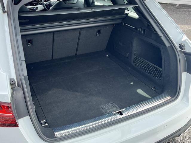 Ａ４アバント ブラックスタイルプラス　２５０台限定　専用１９インチＡＷ　コンフォートＰＫＧ　ＳラインプラスＰＫＧ　インテリアＰＫＧ　マトリクスＬＥＤ　アンビエントライト　全周囲カメラ　ＡＣＣ　レーンアシスト　パークアシスト　サイドアシスト（16枚目）