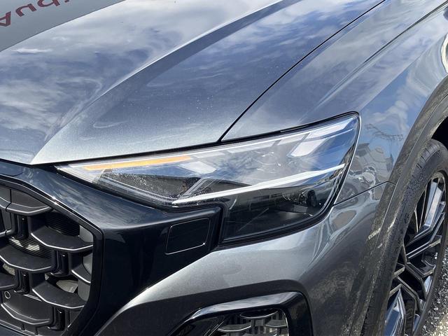 Ｑ８ ５５ＴＦＳＩクワトロ　Ｓライン　ブラックスタイリングＰＫＧ　Ｂａｎｇ＆Ｏｌｕｆｓｅｎ　コンフォートアシスタンスＰＫＧ　マトリクスＬＥＤ　シートベンチレーション　２２インチＡＷ　オールホイールステアリング　ステアリングヒーター（11枚目）