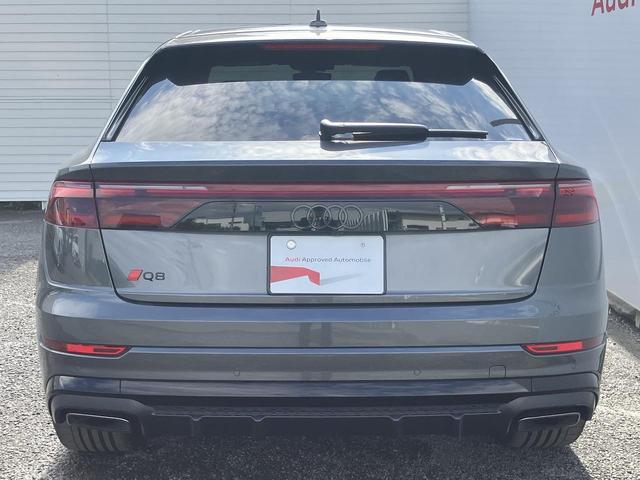 Ｑ８ ５５ＴＦＳＩクワトロ　Ｓライン　ブラックスタイリングＰＫＧ　Ｂａｎｇ＆Ｏｌｕｆｓｅｎ　コンフォートアシスタンスＰＫＧ　マトリクスＬＥＤ　シートベンチレーション　２２インチＡＷ　オールホイールステアリング　ステアリングヒーター（18枚目）