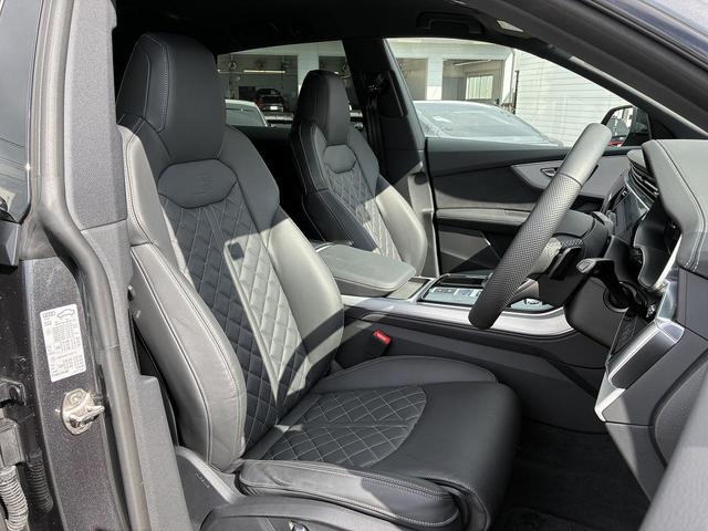 Ｑ８ ５５ＴＦＳＩクワトロ　Ｓライン　ブラックスタイリングＰＫＧ　Ｂａｎｇ＆Ｏｌｕｆｓｅｎ　コンフォートアシスタンスＰＫＧ　マトリクスＬＥＤ　シートベンチレーション　２２インチＡＷ　オールホイールステアリング　ステアリングヒーター（27枚目）