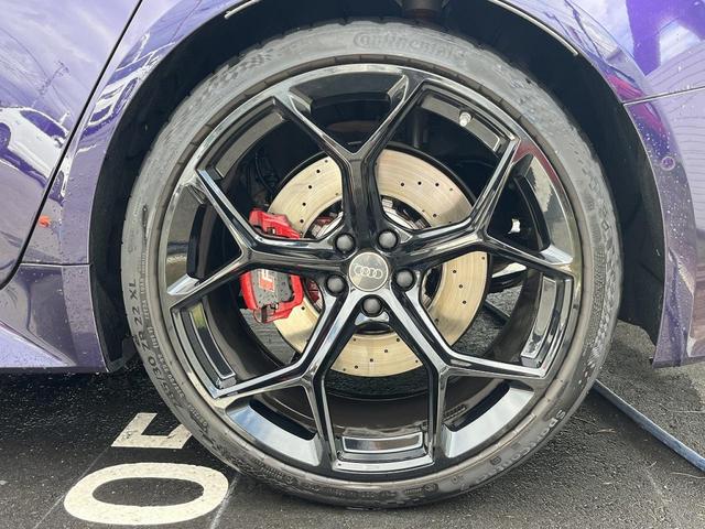 RS6アバント パフォーマンス ベースグレード exclusiveカラー ブラックスタイリングカーボンPKG RSエキゾースト B&O パノラマサンルーフ レッドブレーキキャリパー OP22インチAW シートベンチレーション ブラウンレザー(13枚目)