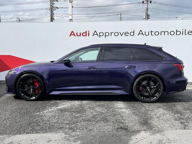 RS6アバント パフォーマンス ベースグレード exclusiveカラー ブラックスタイリングカーボンPKG RSエキゾースト B&O パノラマサンルーフ レッドブレーキキャリパー OP22インチAW シートベンチレーション ブラウンレザー(20枚目)