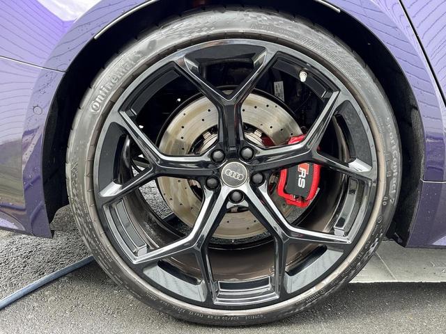 RS6アバント パフォーマンス ベースグレード exclusiveカラー ブラックスタイリングカーボンPKG RSエキゾースト B&O パノラマサンルーフ レッドブレーキキャリパー OP22インチAW シートベンチレーション ブラウンレザー(23枚目)