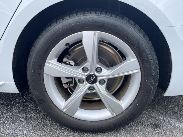 A4 35TDIアドバンスド ラグジュアリーPKG コンフォートPKG ACC レーンアシスト サイドアシスト スマホ連携 シートヒーター 運転席メモリーシート アンビエントライト マトリクスLED 全周囲カメラ パークアシスト(28枚目)