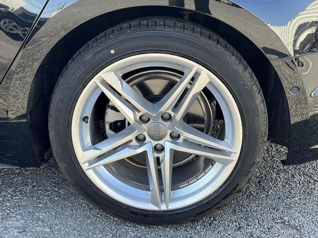 Ａ５スポーツバック ４０ＴＦＳＩスポーツ　ＳラインＰＫＧ　アシスタンスＰＫＧ　マトリクスＬＥＤ　アンビエントライト　バーチャルＣＰ　１８インチＡＷ　ハーフレザー　ＡＣＣ　レーンアシスト　サイドアシスト　全周囲カメラ　パークアシスト（13枚目）