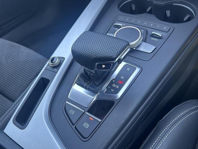 Ａ５スポーツバック ４０ＴＦＳＩスポーツ　ＳラインＰＫＧ　アシスタンスＰＫＧ　マトリクスＬＥＤ　アンビエントライト　バーチャルＣＰ　１８インチＡＷ　ハーフレザー　ＡＣＣ　レーンアシスト　サイドアシスト　全周囲カメラ　パークアシスト（30枚目）