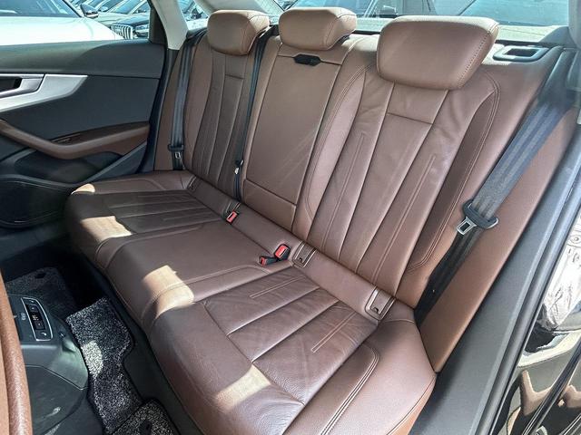 Ａ４ ４０ＴＦＳＩ　マイスターシュトュック　アシスタンスＰＫＧ　マトリクスＬＥＤ　全席シートヒーター　１８インチＡＷ　ブラウンパーシャルレザー　全周囲カメラ　パークアシスト　ＡＣＣ　レーンアシスト　サイドアシスト　スマホ連携　ドライブセレクト（15枚目）