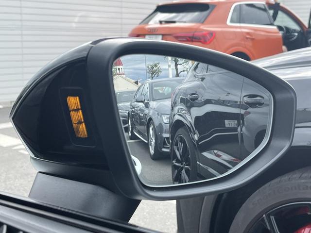 Ａ３セダン Ｓライン　１ｓｔエディション　２００台限定　専用１８インチＡＷ　ＡｕｄｉＳｐｏｒｔレッドステッチ　ＳラインプラスＰＫＧ　ナビケーションＰＫＧ　コンビニエンス＆アシスタンスＰＫＧ　マトリクスＬＥＤヘッドライト　ドアエントリーライト（11枚目）