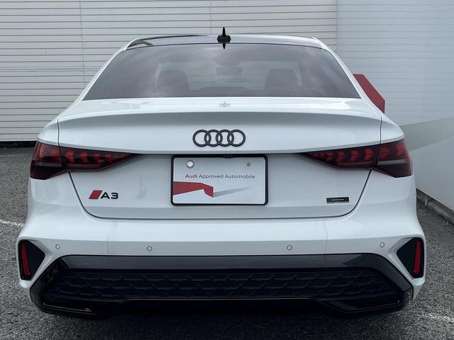 Ａ３セダン Ｓライン　１ｓｔエディション　２００台限定　専用１８インチＡＷ　ＡｕｄｉＳｐｏｒｔレッドステッチ　ＳラインプラスＰＫＧ　ナビケーションＰＫＧ　コンビニエンス＆アシスタンスＰＫＧ　マトリクスＬＥＤヘッドライト　ドアエントリーライト（20枚目）