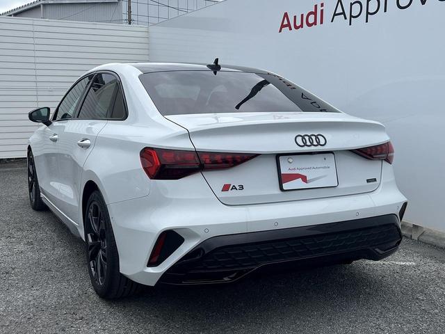 Ａ３セダン Ｓライン　１ｓｔエディション　２００台限定　専用１８インチＡＷ　ＡｕｄｉＳｐｏｒｔレッドステッチ　ＳラインプラスＰＫＧ　ナビケーションＰＫＧ　コンビニエンス＆アシスタンスＰＫＧ　マトリクスＬＥＤヘッドライト　ドアエントリーライト（22枚目）
